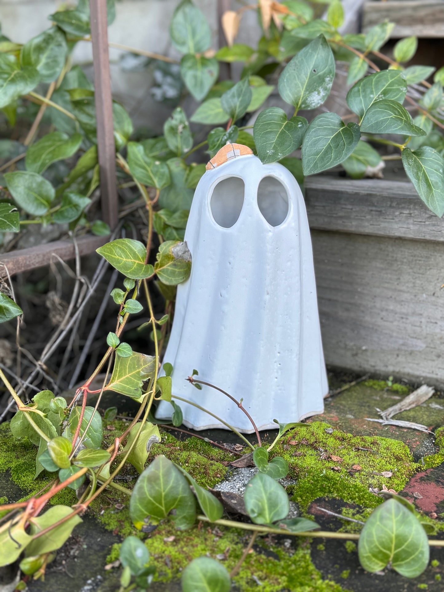 Porcelain Beret Ghost - Medium